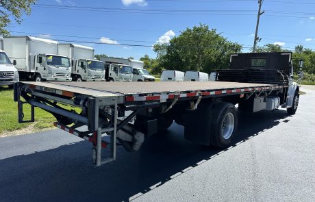 2018 Freightliner M2