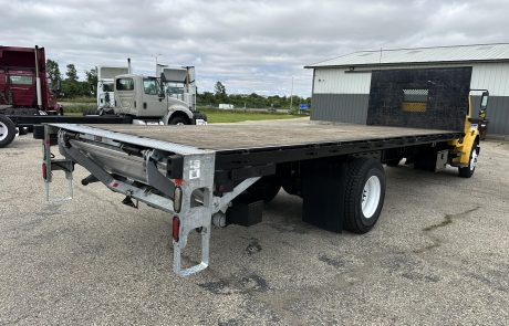 2018 Freightliner M2