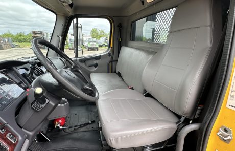 2018 Freightliner M2