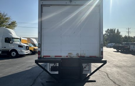 2018 Freightliner M2