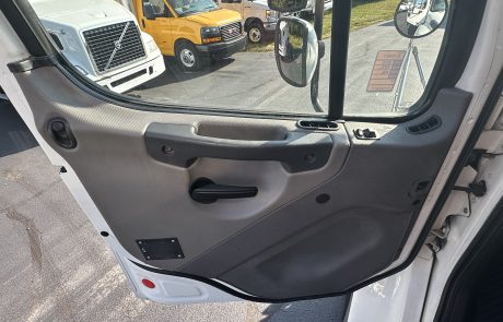 2018 Freightliner M2