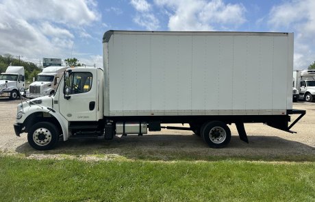 2018 Freightliner M2