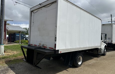 2018 Freightliner M2