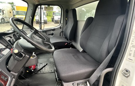 2018 Freightliner M2