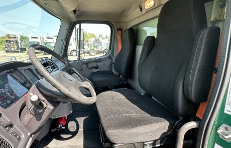 2017 Freightliner M2