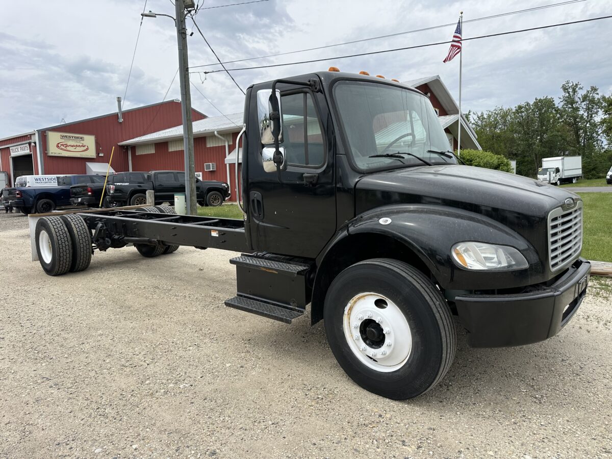2015 Freightliner M2