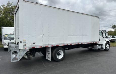 2018 Freightliner M2