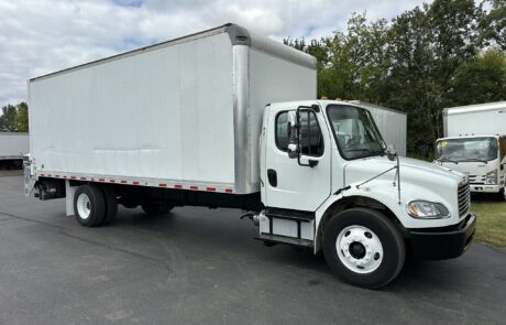 2018 Freightliner M2