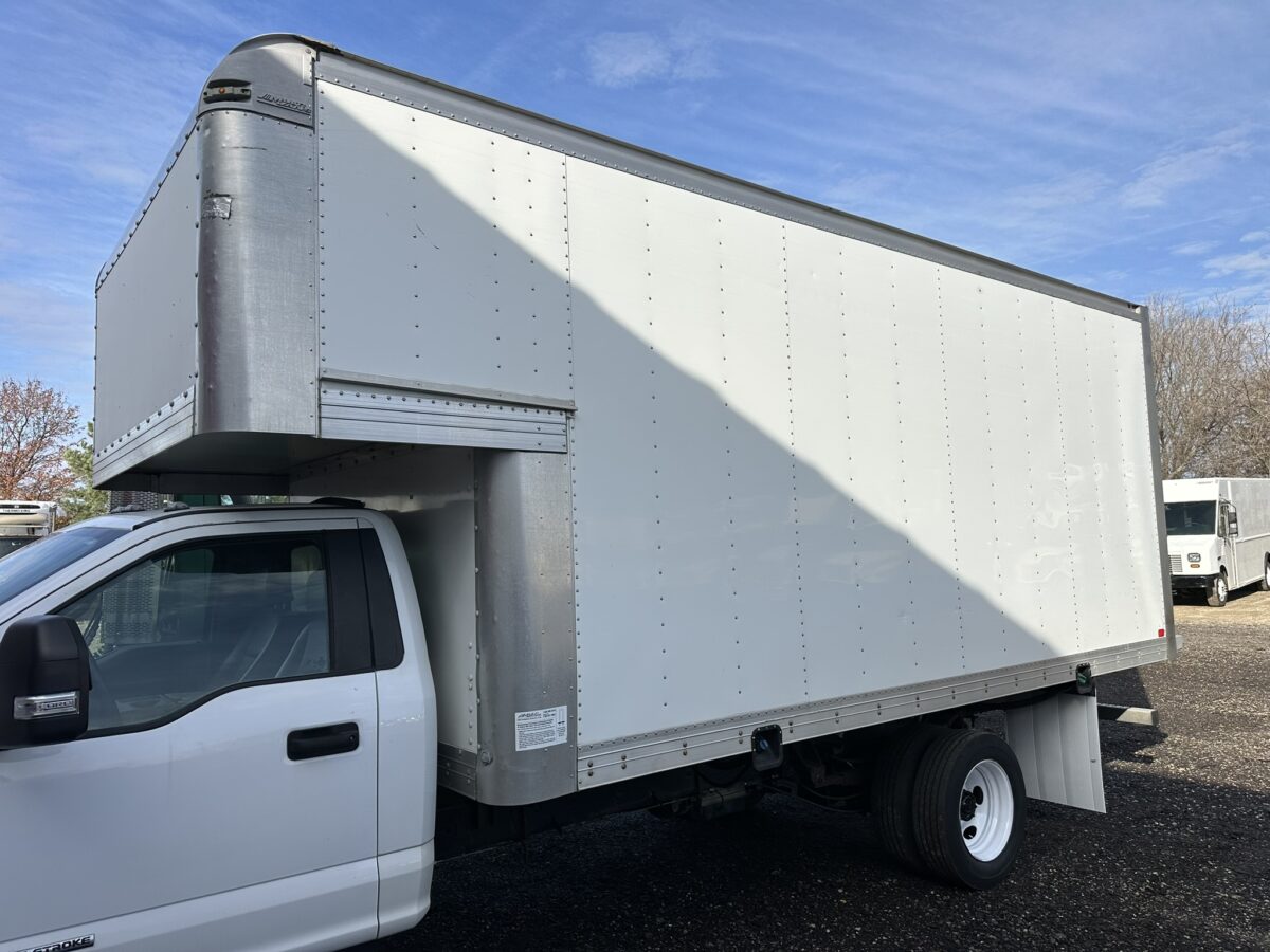 17ft Multivans Moving Body