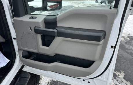 IMG_5795 2020 Ford F550