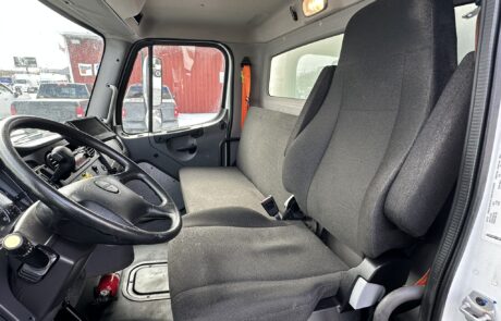 2023 Freightliner M2