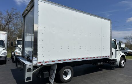 2022 Freightliner M2